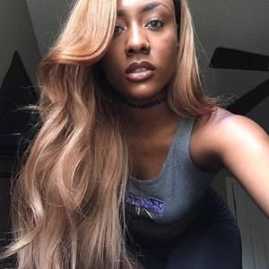 Meet your Posher, Alexis